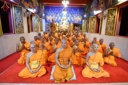 ภาพ No.278155:วันเสาร์ที่ 6 ธันวาคม พ.ศ. 2568 พิธีเวียนประทักษิณ ขอขมามอบผ้าไตร บรรพชาอุปสมบทหมู่ธรรมทายาท จำนวน 53 รูป โครงการอุปสมบทหมู่ รุ่นบูชาธรรมมหาปูชนียาจารย์ ประจำปี 2568 จังหวัดสระบุรี