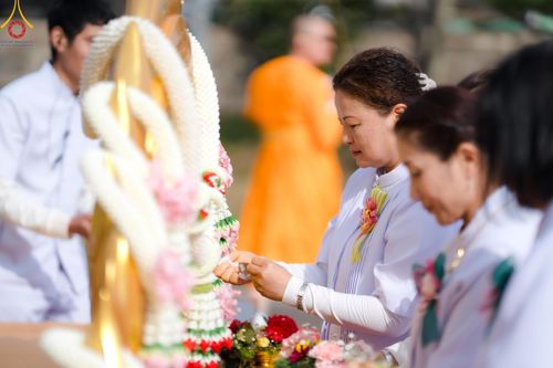 ภาพ No.132235:พิธีประดิษฐานยอดอุโบสถ บูชาธรรม 80 ปี หลวงพ่อธัมมชโย ณ วัดพระธรรมกายโทชิหงิ ประเทศญี่ปุ่น วันอาทิตย์ที่ 24 มีนาคม พ.ศ. 2567