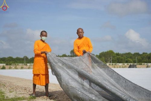 ภาพ No.211201:วันเสาร์ที่ 15 มีนาคม พ.ศ. 2568  การเตรียมงานของเจ้าหน้าที่ เพื่องานฉลองปทุมเจดีย์ ณ ศูนย์อบรมเยาวชนปัตตานี