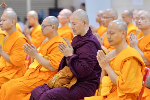 ภาพ No.243663:วันอาทิตย์ที่ 7 กันยายน พ.ศ. 2568 พิธีบูชาครูผู้ค้นพบวิชชาธรรมกาย , พิธีบูชาข้าวพระ ณ สภาธรรมกายสากล วัดพระธรรมกาย