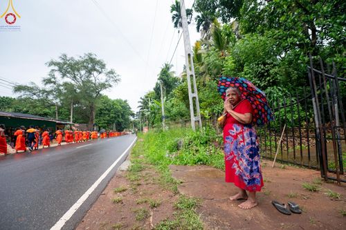ภาพ No.140198:PhotoStory มหาศรัทธา ธรรมยาตราศรีลังกา EP.3  โครงการสยาม-ลังกา ธรรมยาตรา ฉลองเทศกาลวิสาขบูชาแห่งชาติ ศรีลังกา  บูชาธรรม 80 ปีหลวงพ่อธัมมชโย เส้นทางจาก เมืองดัมบูลลา ไปยัง เมืองมาตะเล  ตั้งแต่วันที่ 17-20 พฤษภาคม พ.ศ. 2567