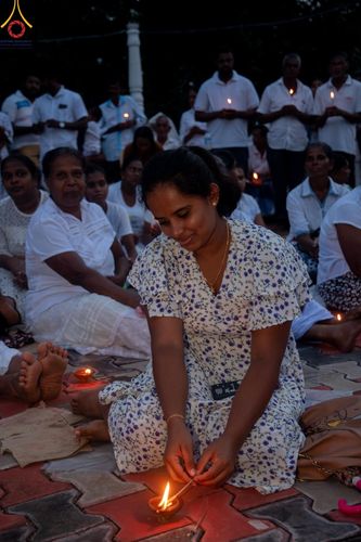 ภาพ No.141106:PhotoStory มหาศรัทธา ธรรมยาตราศรีลังกา EP.6 พิธีจุดวิสาขประทีป 6 วัด ถวายเป็น พุทธบูชา  โครงการสยาม-ลังกา ธรรมยาตรา  ฉลองเทศกาลวิสาขบูชาแห่งชาติ ศรีลังกา  บูชาธรรม 80 ปี หลวงพ่อธัมมชโย วันที่ 16 พฤษภาคม พ.ศ. 2567