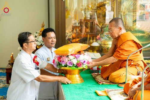 ภาพ No.300801:วันที่ 22 มกราคม พ.ศ. 2569 พิธีทอดผ้าป่าทำนุบำรุงศาสนสถาน ณ วัดบางช้างใต้ อ.สามพราน จ.นครปฐม ในโครงการธรรมยาตรา กตัญญูบูชา มหาปูชนียาจารย์ พระมงคลเทพมุนี(สด จนฺทสโร) พระผู้ปราบมาร อนุสรณ์สถาน 7 แห่ง ปีที่ 14