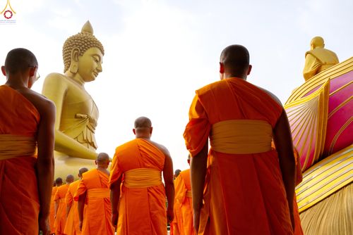 ภาพ No.299954:วันที่ 22 มกราคม พ.ศ.2569 พระธรรมยาตราปฏิบัติธรรม และถ่ายภาพหมู่ประวัติศาสตร์ ณ อาคารธรรมยาตรา กตัญญูบูชามหาปูชนียาจารย์  ตรงข้ามวัดปากน้ำภาษีเจริญ จ.กรุงเทพมหานคร ในโครงการธรรมยาตรา กตัญญูบูชา มหาปูชนียาจารย์ พระมงคลเทพมุนี(สด จนฺทสโร) พระผู้ปราบมาร อนุ