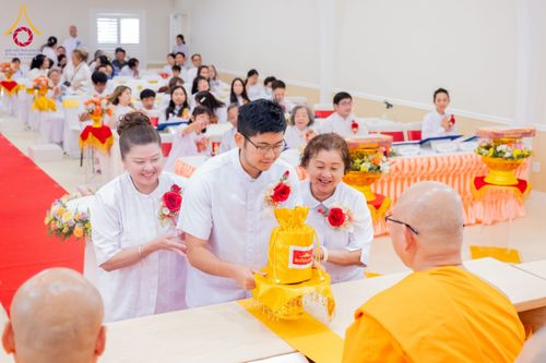 ภาพ No.175057:พิธีทอดกฐิน วัดพระธรรมกายซิลิคอนวัลเลย์ มลรัฐแคลิฟอร์เนีย ประเทศสหรัฐอเมริกา บูชาธรรม 80 ปี หลวงพ่อธัมมชโย โดยคณะศิษยานุศิษย์วัดพระธรรมกาย วันที่ 27 ตุลาคม พ.ศ. 2567