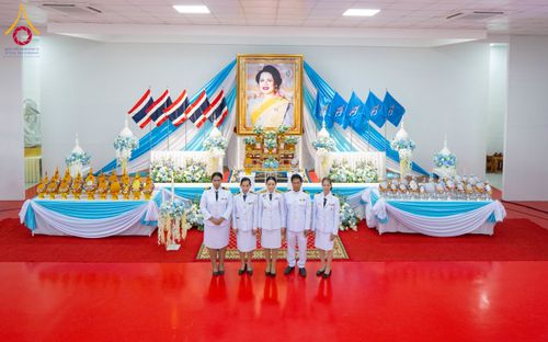 ภาพ No.237775:พิธีถวายเครื่องราชสักการะและวางพานพุ่ม และพิธีจุดเทียนถวายพระพรชัยมงคล เนื่องในโอกาสวันเฉลิมพระชนมพรรษา สมเด็จพระนางเจ้าสิริกิติ์ พระบรมราชินีนาถ พระบรมราชชนนีพันปีหลวง วันอังคารที่ 12 สิงหาคม พ.ศ. 2568  ณ อาคารปลูกศรัทธา 2 วัดพระธรรมกาย