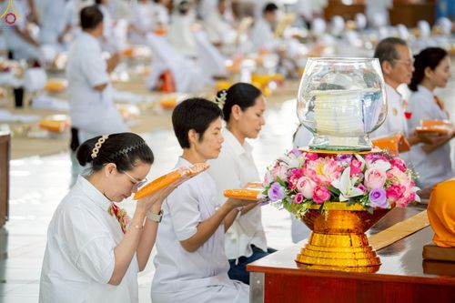 ภาพ No.247428:วันจันทร์ที่ 22 กันยายน พ.ศ. 2568 (วันพระ แรม 15 ค่ำ เดือน 10) พิธีบุพเปตพลี ครั้งที่ 170 ร่วมอุทิศบุญแด่หมู่ญาติที่ล่วงลับไปแล้ว และสืบทอดอายุพระพุทธศาสนา ณ หอฉันคุณยายอาจารย์ฯ วัดพระธรรมกาย