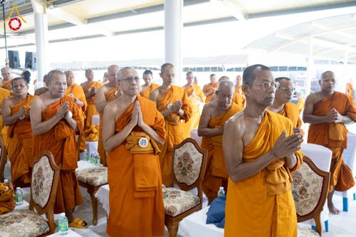 ภาพ No.230200:วันเสาร์ที่ 28 มิถุนายน พ.ศ. 2568 พิธีถวายสังฆทาน 323 วัด 4 จังหวัดชายแดนใต้ ปีที่ 21 ครั้งที่ 178 พิธีมอบกองทุนหนุนแรงใจช่วยครูใต้ ปีที่ 18 ครั้งที่ 142 ณ ศูนย์อบรมเยาวชนจังหวัดปัตตานี