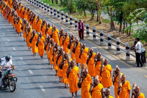 ภาพ No.212945:วันที่ 14 - 15 มีนาคม พ.ศ. 2568 คณะสงฆ์และสามเณรเดินธรรมยาตรา ในโครงการบวชสามเณรเนปาล 500 รูป ไปยังสถานที่รอบมายาเทวีและลุมพินีเกรด ณ ลุมพินี ประเทศเนปาล