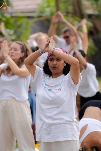 ภาพ No.156427:วัดพุทธบาหลีและวัดพระธรรมกาย จัดปฏิบัติธรรมนานาชาติ 1,151 คนจาก 78 ประเทศ ใน "วันสันติภาพสากล" ณ บาหลี อินโดนีเซีย วันเสาร์ที่ 21 กันยายน พ.ศ. 2567 เวลา 16.00-21.00 น. ณ พิพิธภัณฑ์ ARMA เมืองอูบุด จังหวัดบาหลี ประเทศอินโดนีเซีย