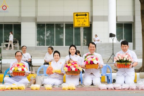 ภาพ No.120060:พิธีต้อนรับพระธรรมยาตรา ในโครงการธรรมยาตรา กตัญญูบูชา มหาปูชนียาจารย์ พระมงคลเทพมุนี(สด จนฺทสโร) พระผู้ปราบมาร อนุสรณ์สถาน 7 แห่ง ปีที่ 12 วันที่ 28 มกราคม พ.ศ. 2567 ณ วัดพระธรรมกาย จ.ปทุมธานี