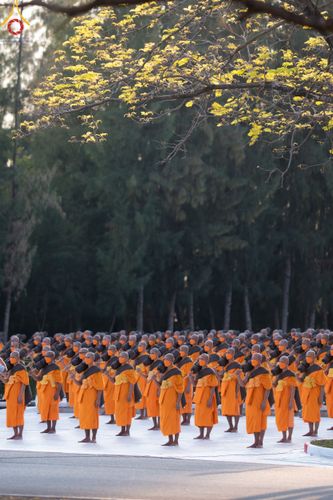 ภาพ No.104437:พระธรรมยาตราร่วมปฏิบัติธรรม และถ่ายภาพหมู่ประวัติศาสตร์ หน้ามหาวิหารพระมงคลเทพมุนี วันที่ 27 ธันวาคม พ.ศ. 2566
