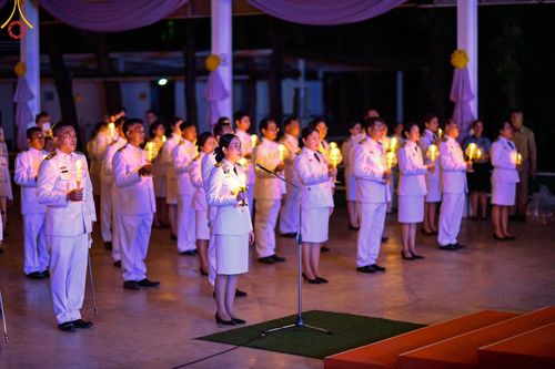 ภาพ No.139006:กิจกรรมเฉลิมพระเกียรติ สมเด็จพระนางเจ้าฯ พระบรมราชินี เนื่องในโอกาสวันเฉลิมพระชนมพรรษา พิธีเจริญพระพุทธมนต์ , ทำบุญตักบาตรพระสงฆ์ ถวายพระราชกุศล , พิธีถวายเครื่องราชสักการะ , และพิธีจุดเทียนถวายพระพรชัยมงคล วันที่ 3 มิถุนายน พ.ศ. 2567 ณ อาคารโถงช้าง วัดพ