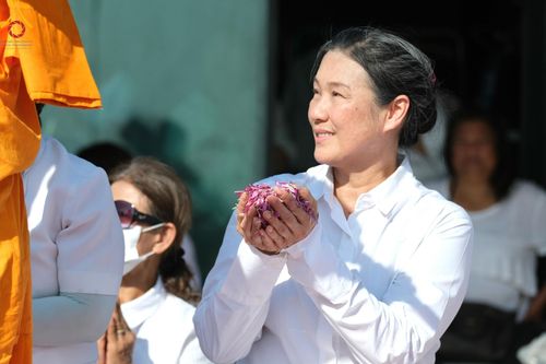 ภาพ No.193303:พิธีต้อนรับพระธรรมยาตรา ณ อนุสรณ์สถาน สถานที่เกิดในเพศสมณะ วัดสองพี่น้อง อำเภอสองพี่น้อง จังหวัดสุพรรณบุรี ในโครงการธรรมยาตรา กตัญญูบูชา มหาปูชนียาจารย์ พระมงคลเทพมุนี(สด จนฺทสโร) พระผู้ปราบมาร อนุสรณ์สถาน 7 แห่ง ปีที่ 13 วันที่ 11 มกราคม พ.ศ. 2568