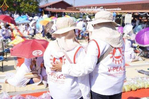 ภาพ No.205497:V.53 สารพัดV สารพัดดี ที่วัดโบสถ์บน ในโครงการธรรมยาตรา กตัญญูบูชา มหาปูชนียาจารย์ พระมงคลเทพมุนี(สด จนฺทสโร) พระผู้ปราบมาร อนุสรณ์สถาน 7 แห่ง ปีที่ 13 ระหว่างวันที่ 2-31 มกราคม พ.ศ. 2568