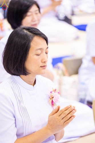 ภาพ No.160014:พิธีปฎิบัติธรรม , พิธีสักการะพระมงคลเทพมุนี (สด จนฺทสโร) พระผู้ปราบมาร ณ สภาธรรมกายสากล วัดพระธรรมกาย วันพฤหัสบดีที่ 10 ตุลาคม พ.ศ. 2567