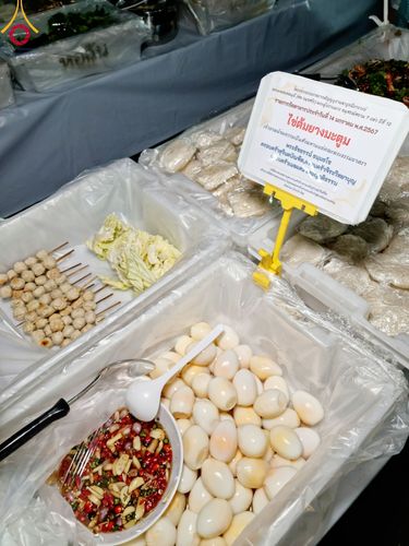 ภาพ No.111894:พิธีถวายภัตตาหารเป็นสังฆทาน แด่คณะพระธรรมยาตราฯ ในโครงการธรรมยาตรา กตัญญูบูชา มหาปูชนียาจารย์ พระมงคลเทพมุนี(สด จนฺทสโร) พระผู้ปราบมาร อนุสรณ์สถาน 7 แห่ง ปีที่ 12 วันที่ 14 มกราคม พ.ศ. 2567 ณ อนุสรณ์สถานมหาวิหารพระมงคลเทพมุนี  (โลตัสแลนด์) อ.สองพี่น้อง จ