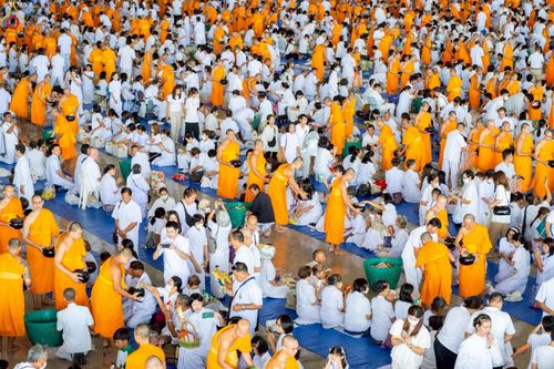 ภาพ No.227915:วันอาทิตย์ที่ 1 มิถุนายน พ.ศ. 2568 พิธีตักบาตร , พิธีบูชาข้าวพระ ณ วัดพระธรรมกาย จ.ปทุมธานี