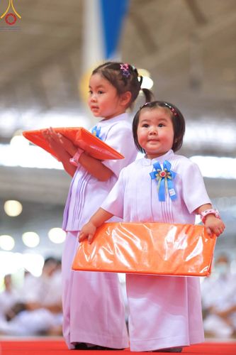 ภาพ No.99834:พิธีทอดผ้าป่า ต้นสมบัติจักรพรรดิ ในวันอาทิตย์ที่ 3 ธันวาคม พ.ศ. 2566 ณ สภาธรรมกายสากล วัดพระธรรมกาย จ.ปทุมธานี