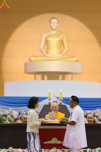 ภาพ No.124684:พิธีมอบโล่วัชรเกียรติยศ โครงการตอบปัญหาศีลธรรมเพื่อสันติภาพโลก (World-PEC) ต่างประเทศ ครั้งที่ 17 ณ ห้องแก้วสารพัดนึก 1 วัดพระธรรมกาย ในวันมาฆบูชา เสาร์ที่ 24 กุมภาพันธ์ พ.ศ. 2567