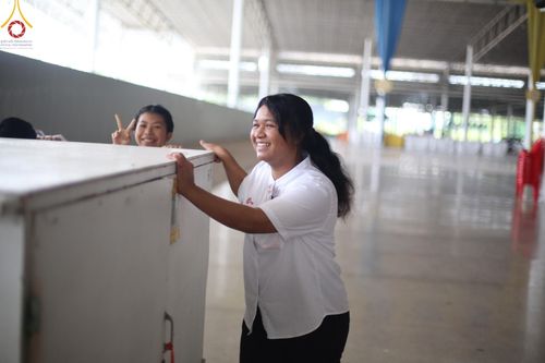 ภาพ No.59685:V.39 ทุ่มสุดใจ ธรรมชัย 80 ปี การเตรียมงาน การปฏิบัติงาน ของเจ้าหน้าที่หน่วยงานต่างๆ เพื่อพิธีฉลองอายุวัฒนมงคล 80 ปี หลวงพ่อธัมมชโย และรับถวายมหาสังฆทาน 10,000 กว่าวัดทั่วประเทศ ในวันคุ้มครองโลก จันทร์ที่ 22 เมษายน พ.ศ. 2567