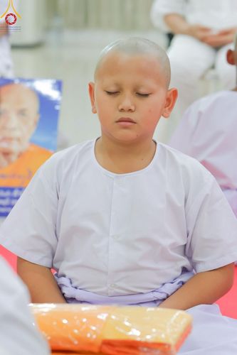 ภาพ No.216232:วันเสาร์ที่ 5 เมษายน พ.ศ. 2568 พิธีตัดปอยผม พิธีขอขมาผู้ปกครอง พิธีขอขมามอบผ้าไตร พิธีบรรพชา พิธีถวายบาตรสามเณร ณ ศูนย์ปฏิบัติธรรมและศูนย์อบรมเยาวชนเพชรบุรี ต.ท่าแลง อ.ท่ายาง จ.เพชรบุรี