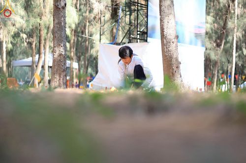 ภาพ No.107005:V.3 ตั้งใจ การเตรียมงาน เก็บงาน การรับบุญของเจ้าหน้าที่หน่วยงานต่างๆ เพื่อโครงการธรรมยาตรา กตัญญูบูชามหาปูชนียาจารย์ พระมงคลเทพมุนี (สด จนฺทสโร) พระผู้ปราบมาร อนุสรณ์สถาน 7 แห่ง ปีที่ 12 ระหว่างวันที่ 2 - 31 มกราคม พ.ศ. 2567