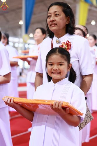 ภาพ No.160168:พิธีทอดผ้าป่าสมทบกฐินวัดพระธรรมกาย และสมทบกฐิน 30,000 วัดทั่วไทย ครั้งที่ 3 ณ สภาธรรมกายสากล วัดพระธรรมกาย วันพฤหัสบดีที่ 10 ตุลาคม พ.ศ. 2567