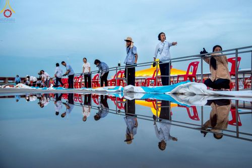 ภาพ No.218823:วันศุกร์ที่ 18 เมษายน พ.ศ. 2568 การเตรียมงานในลานธรรม , พระมหาธรรมกายเจดีย์ เพื่องานวันคุ้มครองโลก 22 เมษายน พ.ศ. 2568