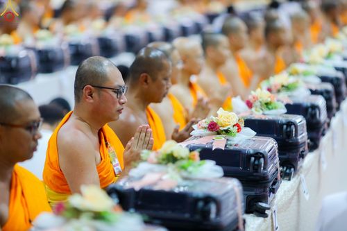 ภาพ No.89802:พิธีวางแผ่นจารึกชื่อ เพื่อนำไปประดิษฐานไว้ในฐานองค์พระประธาน เนื่องในโอกาสครบรอบ 10 ปี ศูนย์ปฏิบัติธรรมนครราชสีมา วันอาทิตย์ที่ 24 กันยายน พ.ศ. 2566