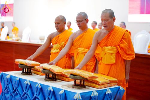 ภาพ No.274989:วันอาทิตย์ที่ 30 พฤศจิกายน พ.ศ. 2568 พิธีทอดผ้าป่า "สร้างองค์พระเจดีย์เพื่อสร้างสันติภาพโลก" ณ ศูนย์ปฏิบัติธรรมระยอง (บ้านช่องลม)