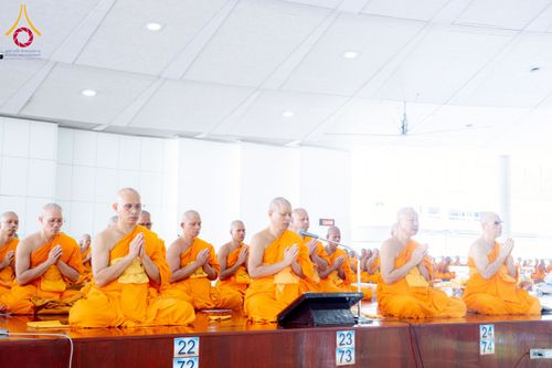 ภาพ No.226573:วันที่ 26 พฤษภาคม พ.ศ. 2568 พิธีบุพเปตพลี ครั้งที่ 164 ร่วมอุทิศบุญแด่หมู่ญาติที่ล่วงลับไปแล้ว และสืบทอดอายุพระพุทธศาสนา ณ หอฉันคุณยายอาจารย์ฯ วัดพระธรรมกาย