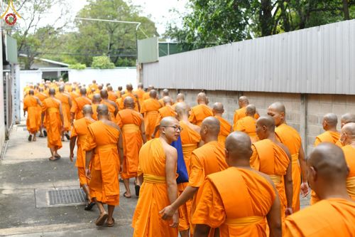 ภาพ No.169812:พิธีถวายภัตตาหารเมนูสวรรค์ "เพื่อการบรรลุธรรม" เนื่องในวันลอยกระทง (ขึ้น 15 ค่ำ เดือน 12) วันศุกร์ที่ 15 พฤศจิกายน พ.ศ. 2567 ณ หอฉันคุณยายอาจารย์ฯ วัดพระธรรมกาย