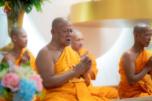 ภาพ No.278288:วันศุกร์ที่ 5 ธันวาคม พ.ศ. 2568 (วันพ่อแห่งชาติ) พิธีบรรพชาอุปสมบทหมู่ธรรมทายาท จำนวน 16 รูป โครงการบรรพชาอุปสมบทหมู่ รุ่นบูชาธรรมมหาปูชนียาจารย์ ประจำปี 2568  ณ ศูนย์ปฏิบัติธรรมและอบรมเยาวชนพระนครศรีอยุธยา จ.พระนครศรีอยุธยา