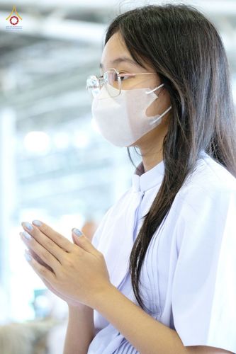 ภาพ No.80870:พิธีตักบาตร , พิธีบูชาข้าวพระในวันอาทิตย์ต้นเดือน วันที่ 7 พฤษภาคม พ.ศ. 2566 ณ วัดพระธรรมกาย