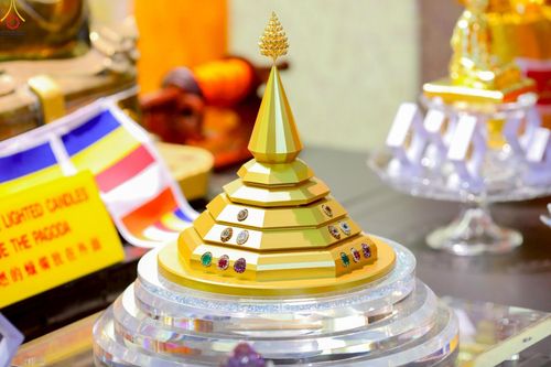 ภาพ No.245059:วันที่ 30-31 สิงหาคม พ.ศ. 2568 พิธีฉลองสมโภช พระบรมสารีริกธาตุ ณ วัดพระธรรมกายกัวลาลัมเปอร์ ประเทศมาเลเซีย เพื่ออัญเชิญไปประดิษฐาน ณ วัดพุทธมหาวิหาร ประเทศศรีลังกา