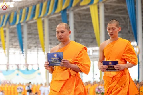 ภาพ No.153241:พิธีมุทิตาสักการะ พระภิกษุ-สามเณร ผู้สอบไล่ได้เปรียญธรรม ประโยค 1-2 ถึงประโยค ป.ธ.9 และบาลีศึกษา ประโยค1-2 ถึง บ.ศ.9 , พิธีมอบดวงแก้วสามเณรผู้ทรงบาลีไวยากรณ์ วัดพระธรรมกาย และ ศูนย์ส่งเสริมศีลธรรมในประเทศและต่างประเทศ วันอาทิตย์ที่ 8 กันยายน พ.ศ.2567