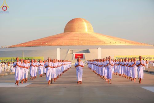 ภาพ No.180584:พิธีบรรพชาอุปสมบท โครงการอุปสมบทบูชาธรรมมหาปูชนียาจารย์ ประจำปีพุทธศักราช 2567 วันเสาร์ที่ 7 ธันวาคมพ.ศ. 2567 ณ วัดพระธรรมกาย จ.ปทุมธานี