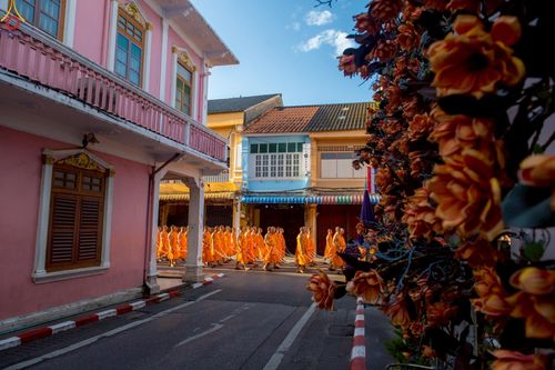 ภาพ No.248764:วันที่ 20 กันยายน พ.ศ. 2568 พิธีอัญเชิญรูปหล่อหลวงปู่วัดปากน้ำ ภาษีเจริญ จากวัดมงคลนิมิตร พระอารามหลวง เพื่อประดิษฐาน ณ วิหารพระมงคลเทพมุนี (สด จนฺทสโร)  ศูนย์ปฏิบัติธรรมภูเก็ต จ.ภูเก็ต