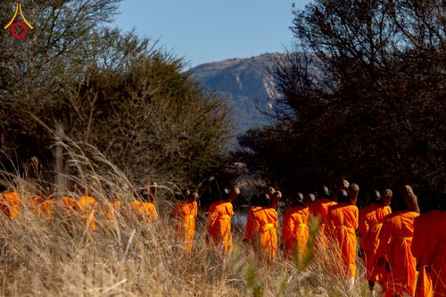 ภาพ No.232885:วันที่ 1 กรกฏาคม พ.ศ. 2568 Dhammayatra in South Africa 2025 ธรรมยาตราแอฟริกาใต้ — เส้นทางแห่งสติ สมาธิ และปัญญา ธรรมทายาทที่ได้อบรมโครงการบรรพชาอุปสมบทหมู่ครั้งที่ 2 ณ วัดพระธรรมกายโจฮันเนสเบิร์ก ประเทศแอฟริกาใต้