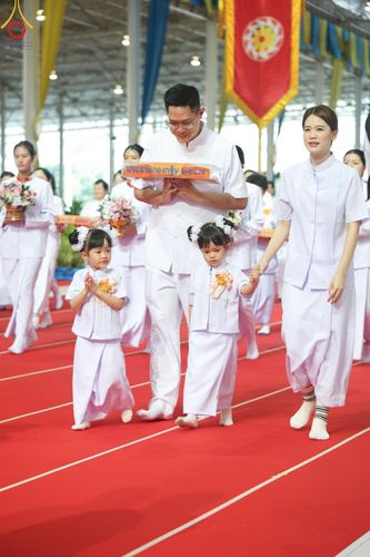 ภาพ No.167747:พิธีทอดกฐิน และ พิธีกรานกฐิน ในวันอาทิตย์ที่ 3 พฤศจิกายน พ.ศ. 2567 ณ วัดพระธรรมกาย จ.ปทุมธานี