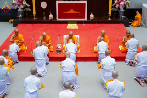 ภาพ No.256234:วันที่ 4 ตุลาคม พ.ศ. 2568 พิธีบรรพชาอุปสมบท  โครงการอุปสมบทหมู่บูชาธรรม 141 ปี  พระมงคลเทพมุนี (สด จนฺทสโร) ณ โบสถ์พระไตรปิฏก วัดพระธรรมกาย จ.ปทุมธานี