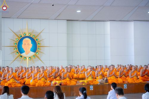 ภาพ No.184834:พิธีถวายภัตตาหารเมนูสวรรค์ "เพื่อการบรรลุธรรม" เนื่องในวาระอายุวัฒนมงคล 84 ปี หลวงพ่อทัตตชีโว วันเสาร์ที่ 21 ธันวาคม พ.ศ. 2567 ณ หอฉันคุณยายอาจารย์ฯ วัดพระธรรมกาย