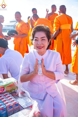 ภาพ No.211961:วันจันทร์ที่ 17 มีนาคม พ.ศ. 2568 พิธีตักบาตรพระกว่า 300 รูป ฉลองพิธีประดิษฐานพระบรมสารีริกธาตุ ณ ปทุมเจดีย์ เจดีย์พระพุทธเจ้า 5 พระองค์ ศูนย์อบรมเยาวชนปัตตานี บ้านโคกดีปลี ตำบลตุยง อำเภอหนองจิก จังหวัดปัตตานี