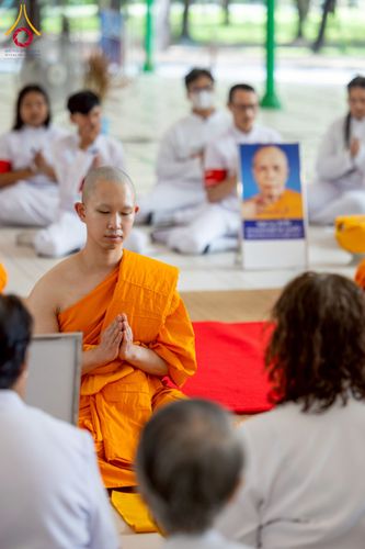 ภาพ No.244830:วันเสาร์ที่ 6 กันยายน พ.ศ. 2568 พิธีถวายบาตร บรรพชา อุปสมบทของนาคธรรมทายาท โครงการอุปสมบทหมู่บูชาธรรมครบรอบ 108 ปี  วันครูผู้ค้นพบวิชชาธรรมกาย ณ โบสถ์พระไตรปิฎก วัดพระธรรมกาย