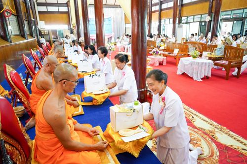 ภาพ No.140493:พิธีตอกเสาเข็มเป็นปฐมฤกษ์ เพื่อสร้างกุฎิและหอสวดมนต์ และพิธีทอดผ้าป่าบำรุงวัด ณ วัดกลางธนรินทร์ ต.บ้านแป้ง อ.พรหมบุรี จ.สิงห์บุรี วันอาทิตย์ที่ 9 มิถุนายน พ.ศ.2567