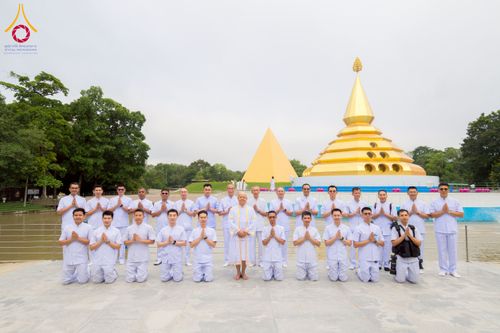ภาพ No.223617:วันที่ 11 พฤษภาคม พ.ศ. 2568 พิธีบรรพชาของอุบาสก พิสิทธิ์ หมื่นแกล้ว  ณ วัดพระธรรมกาย