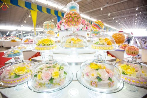 ภาพ No.123064:พิธีตักบาตร และพิธีบูชาข้าวพระ ในวันอาทิตย์ต้นเดือนที่ 4 กุมภาพันธ์ พ.ศ. 2567 ณ วัดพระธรรมกาย จ.ปทุมธานี