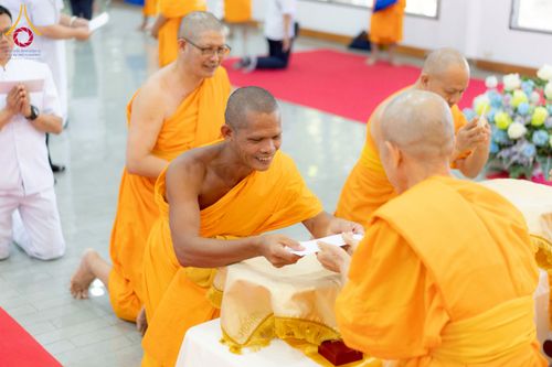 ภาพ No.276733:วันเสาร์ที่ 6 ธันวาคม พ.ศ. 2568 พิธีมุทิตาสักการะ เนื่องในโอกาสที่พระเดชพระคุณพระพรหมดิลก เจ้าอาวาสวัดสามพระยา วรวิหาร เมตตาเป็นประธานในพิธีตั้งฐานานุกรมใน พระราชวิเทศวชิรเวที (บัณฑิต วรปญฺโญ) ผู้ช่วยเจ้าอาวาสวัดพระธรรมกาย (ไวโรจน์ วิโรจโน) ผู้ช่วยเจ้าอา