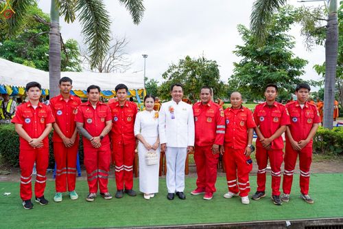 ภาพ No.229896:วันพฤหัสบดีที่ 26 มิถุนายน พ.ศ. 2568 พิธีตักบาตรพระ 1,165 รูป ฉลองก่อตั้งเมืองวานรนิวาส ครบรอบ 164 ปี ณ ถนนวานรนิวาส-อากาศอำนวย อ.วานรนิวาส จ.สกลนคร